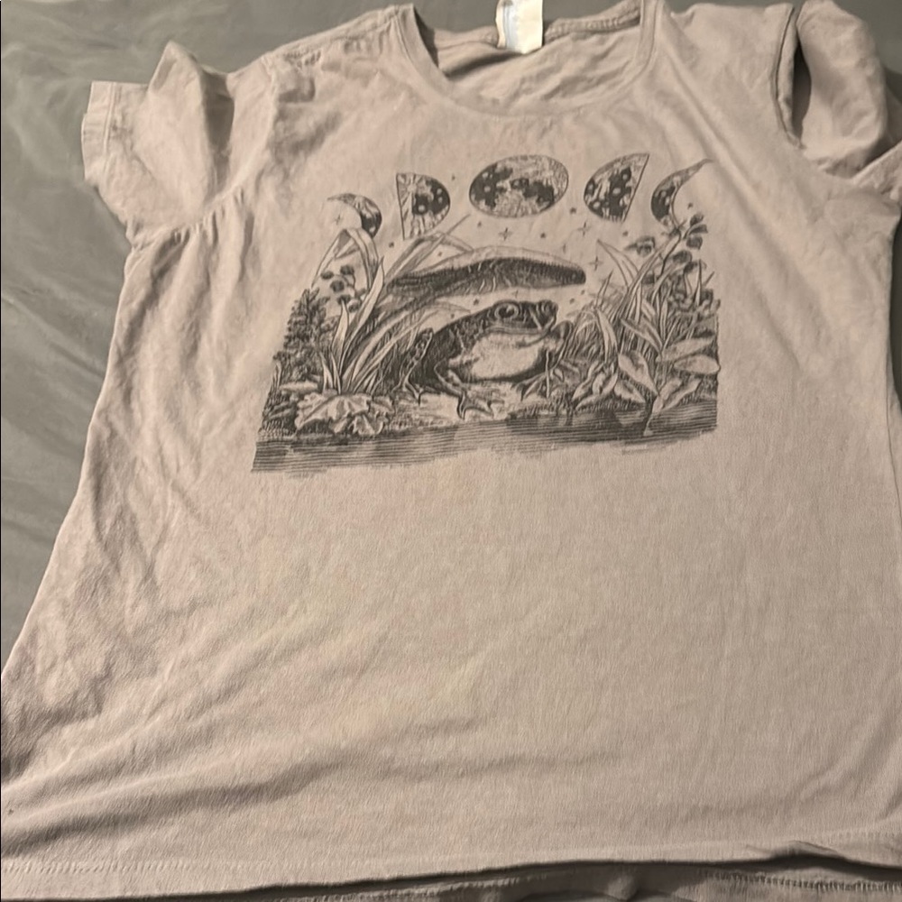 Gray Graphic T-Shirt for Fish Enthusiasts